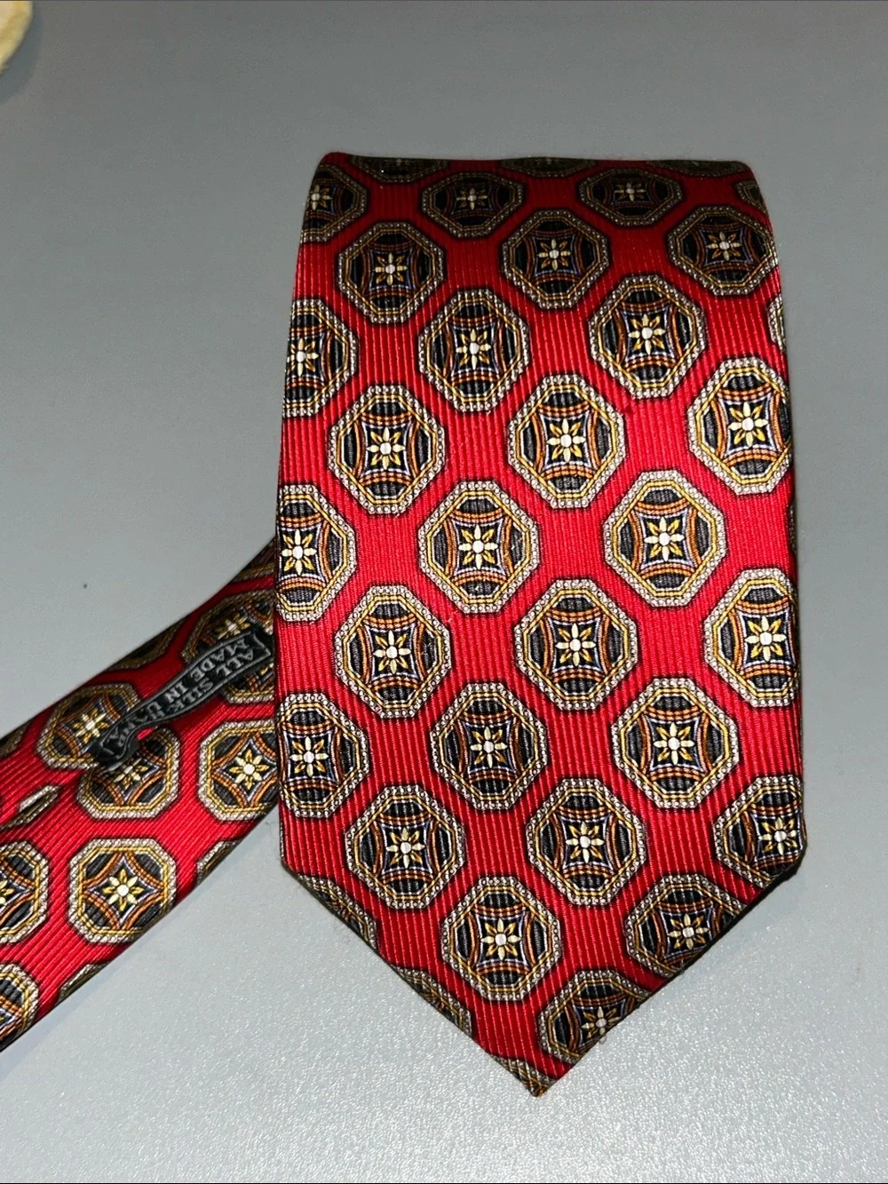 Classic Red Geometric Men's Tie 61”x3”1/8